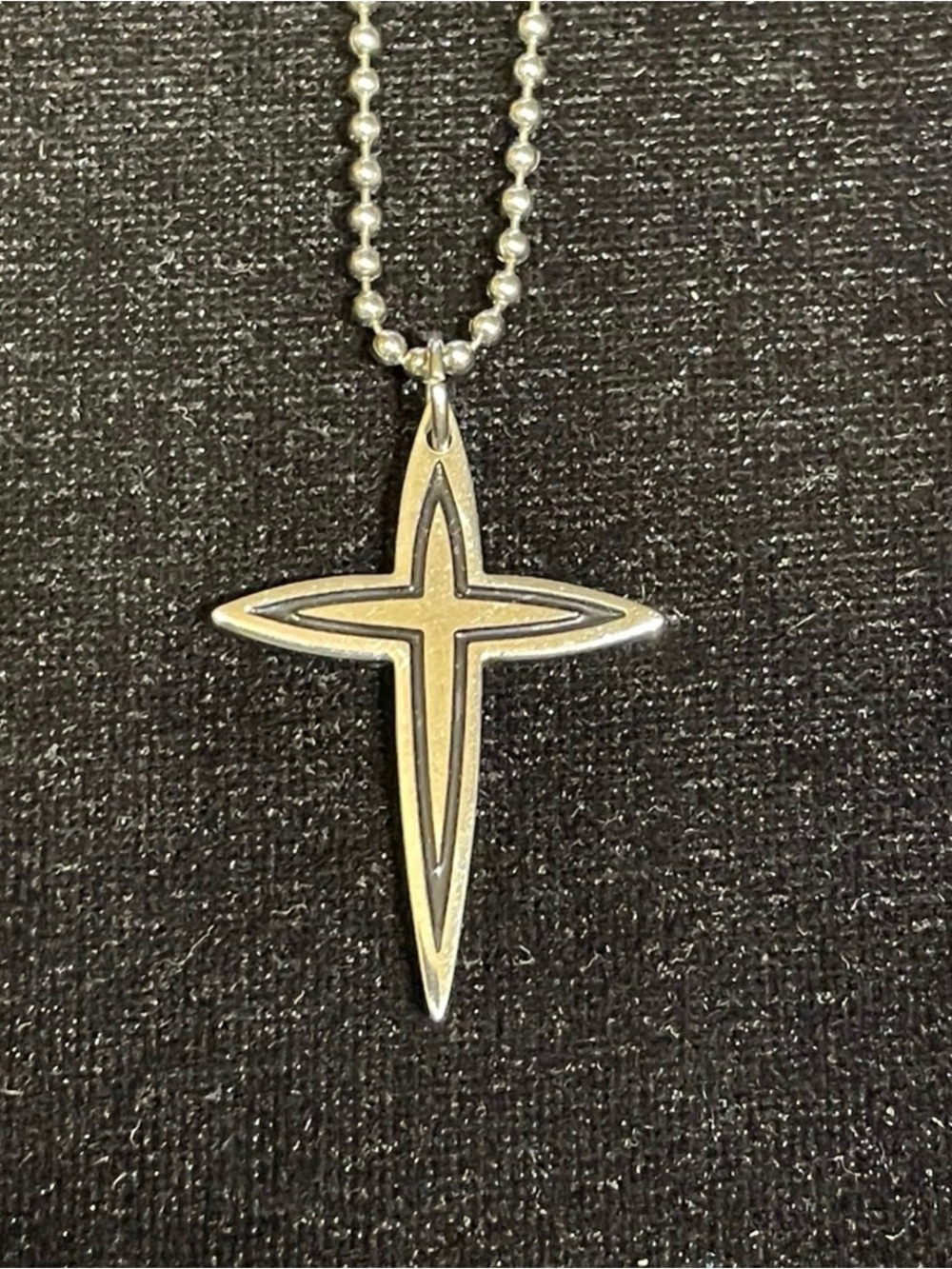 Dot Chain With a stainless Cross